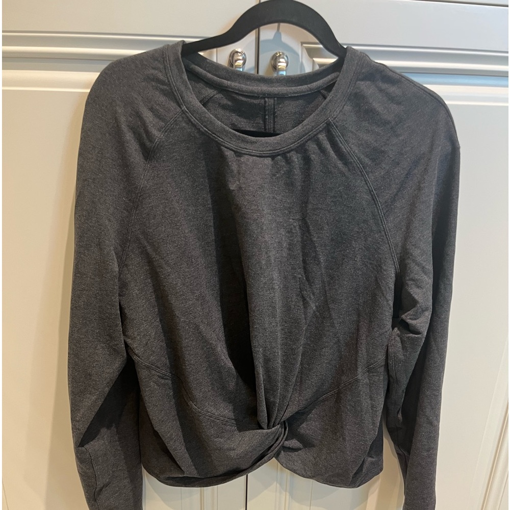 Lululemon size 10 cropped knotted sweatshirt